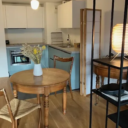 Beautiful - Near Park Apartment Paris